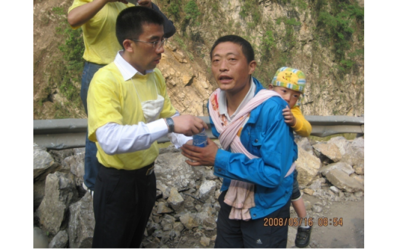 抗震救灾，三叶在行动